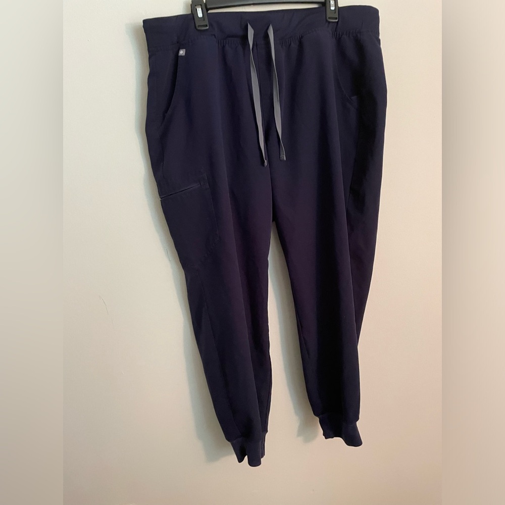 GUC FIGS Zamora Scrub Bottoms